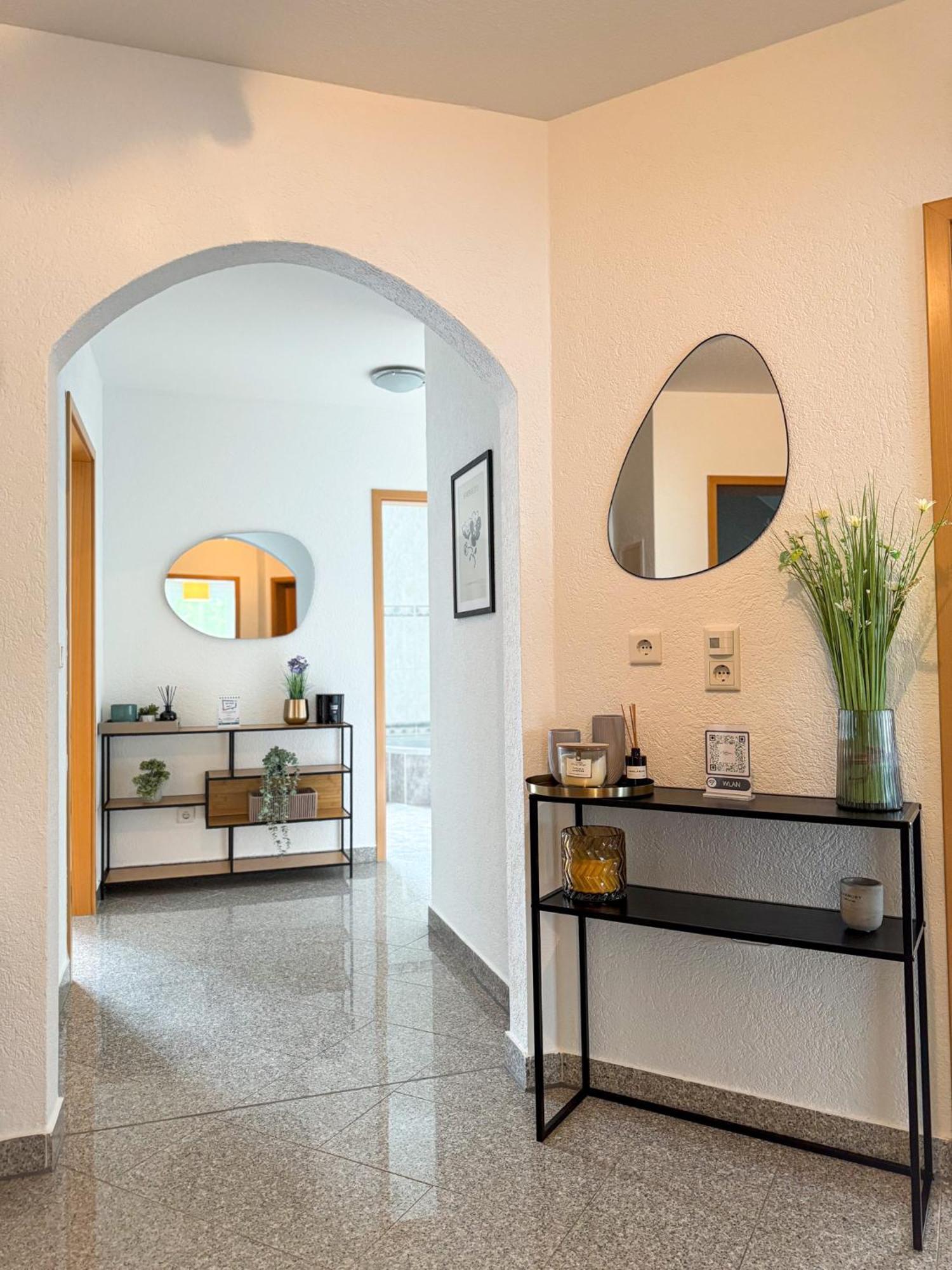 110Qm - 4 Zimmer - Privat Parkplatz - Zentral - Balkon - Mallibase Apartments Kassel Eksteriør bilde