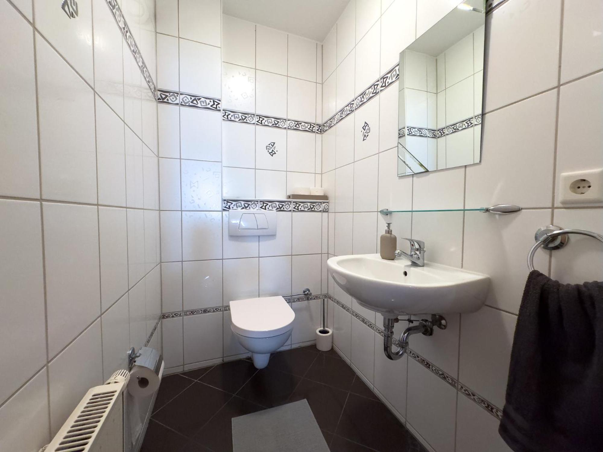 110Qm - 4 Zimmer - Privat Parkplatz - Zentral - Balkon - Mallibase Apartments Kassel Eksteriør bilde