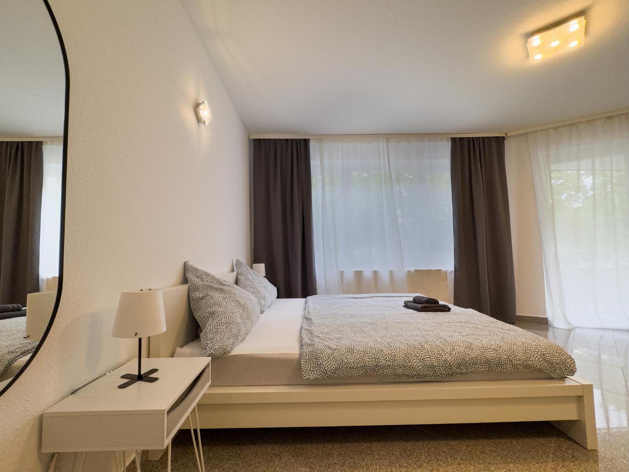 110Qm - 4 Zimmer - Privat Parkplatz - Zentral - Balkon - Mallibase Apartments Kassel Eksteriør bilde